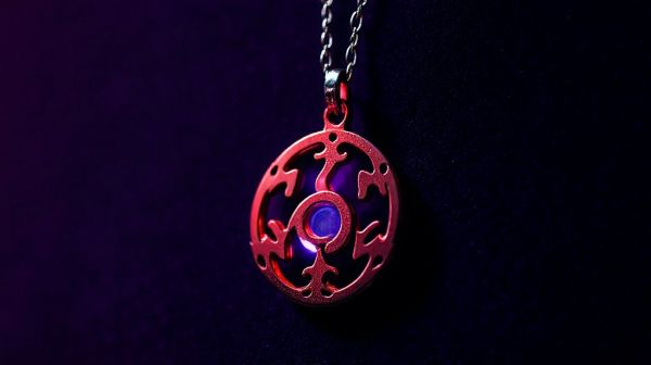 Découvrez la bague rouge d'Itachi de l'Akatsuki : un accessoire clé